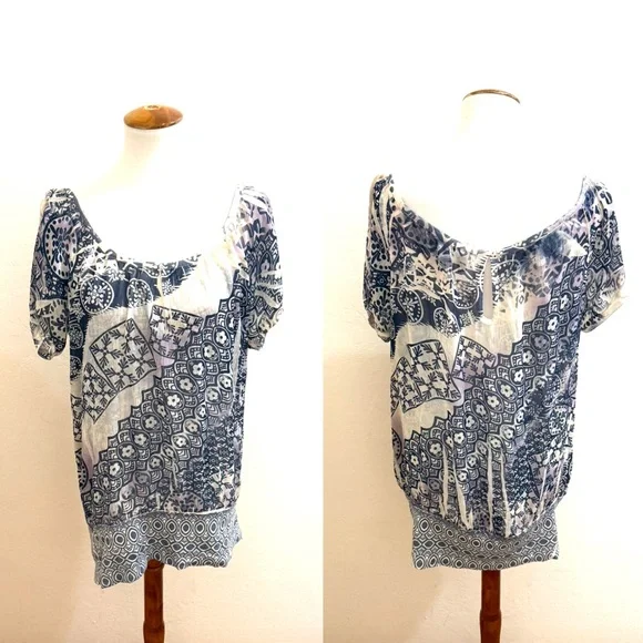 Patterned Women's Top - Blue and Cream - Picture 2 of 3